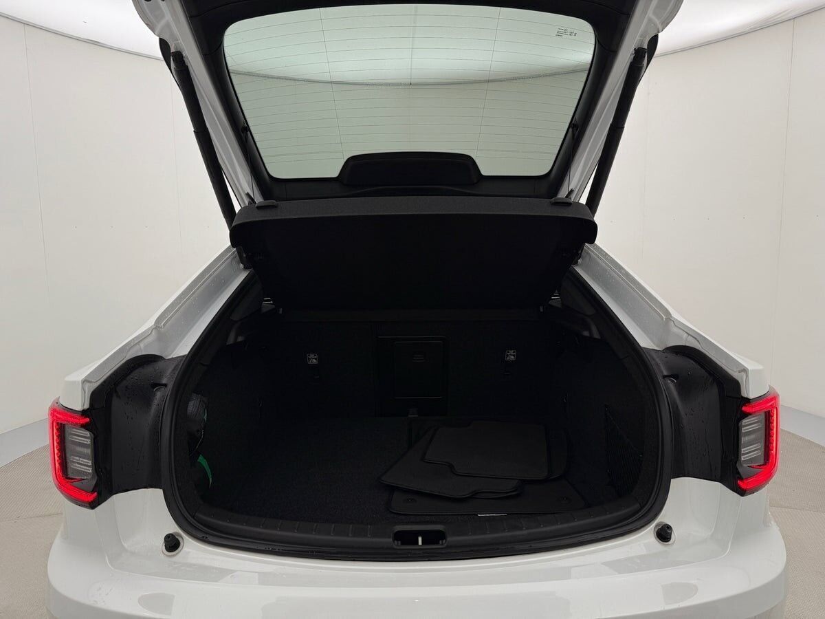 Sølv Polestar 2 fra 2023