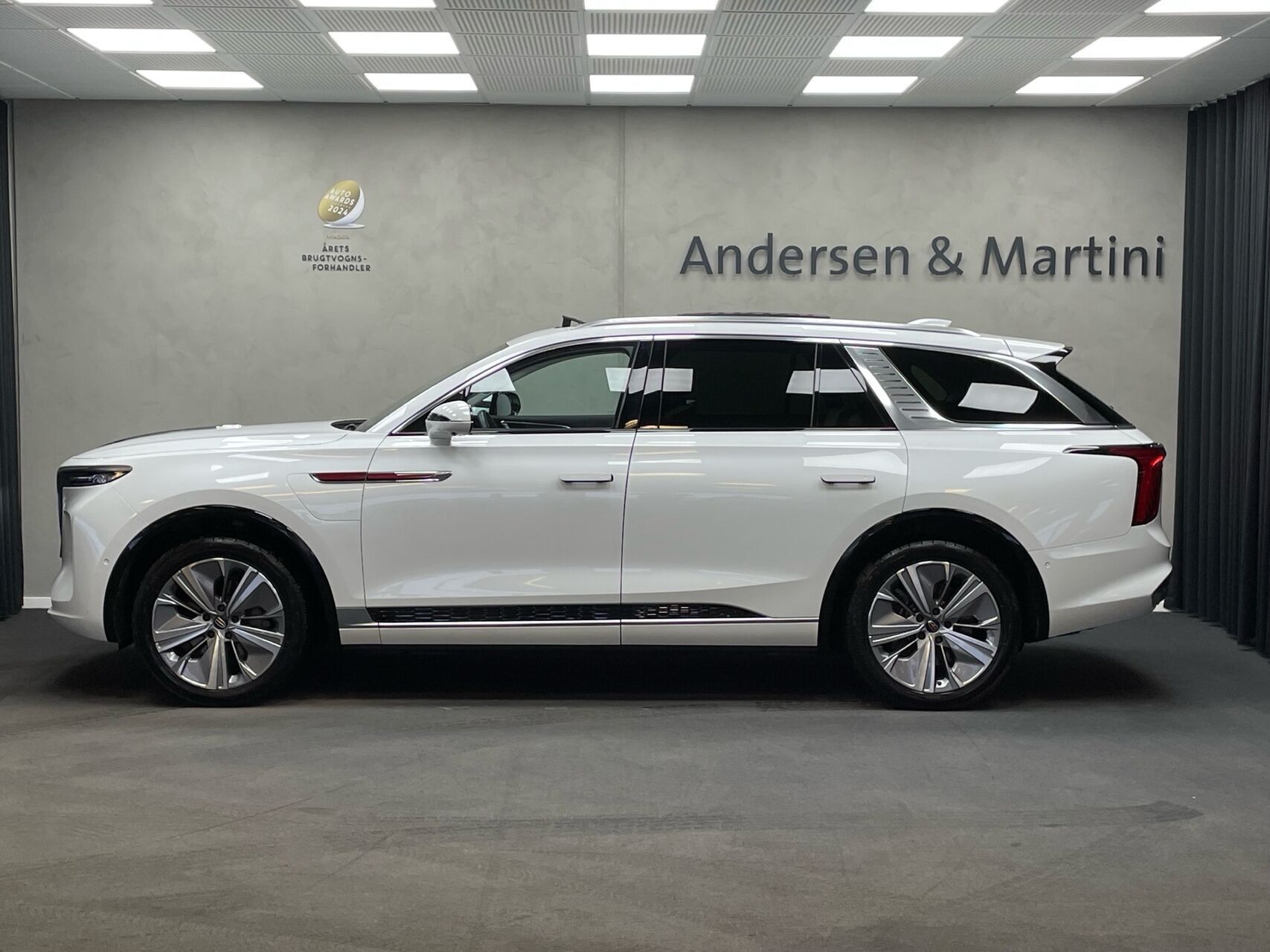 Hongqi E-HS9 EL Comfort 4x4 435HK 5d Aut.