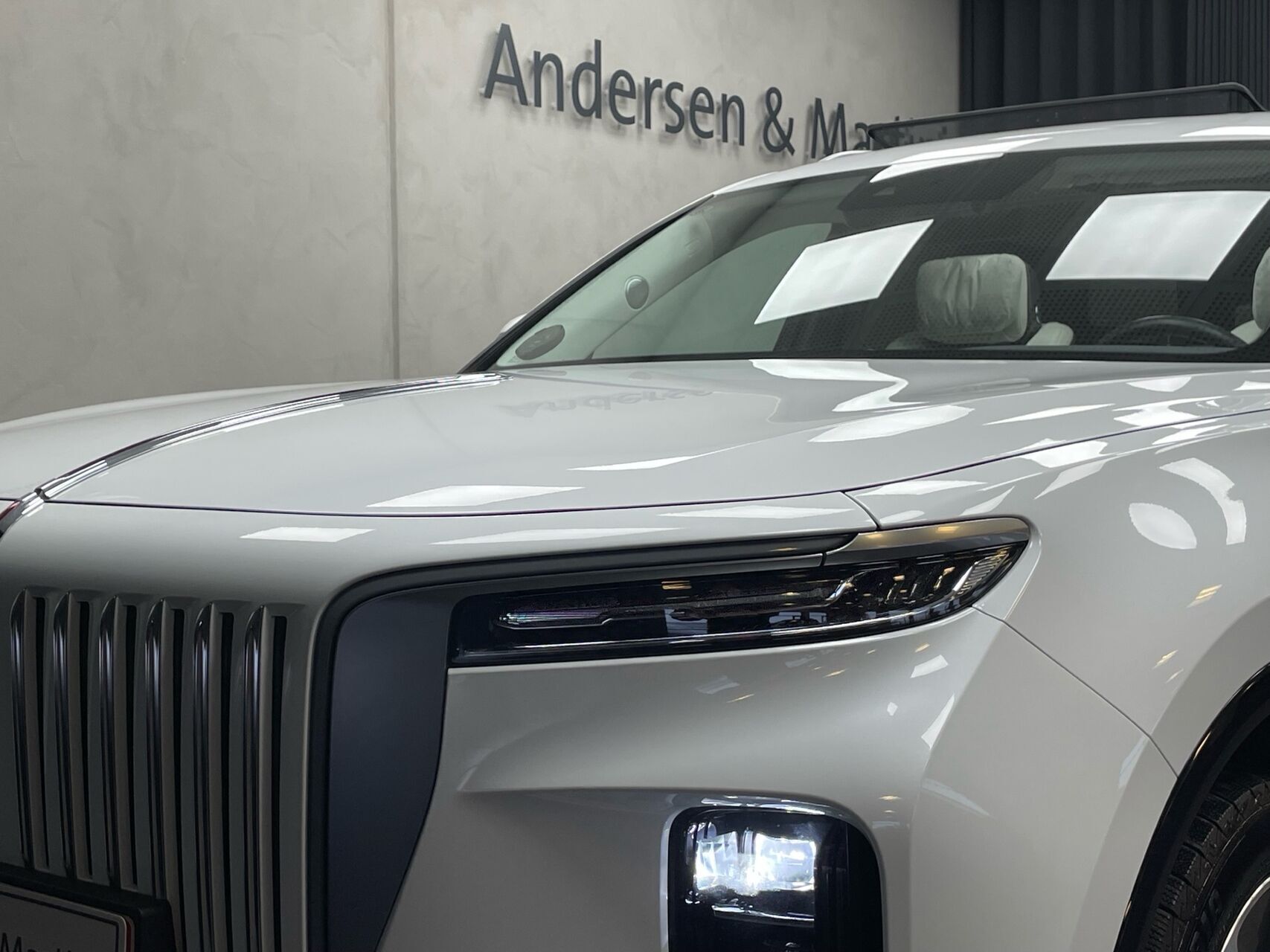 Hongqi E-HS9 EL Comfort 4x4 435HK 5d Aut.