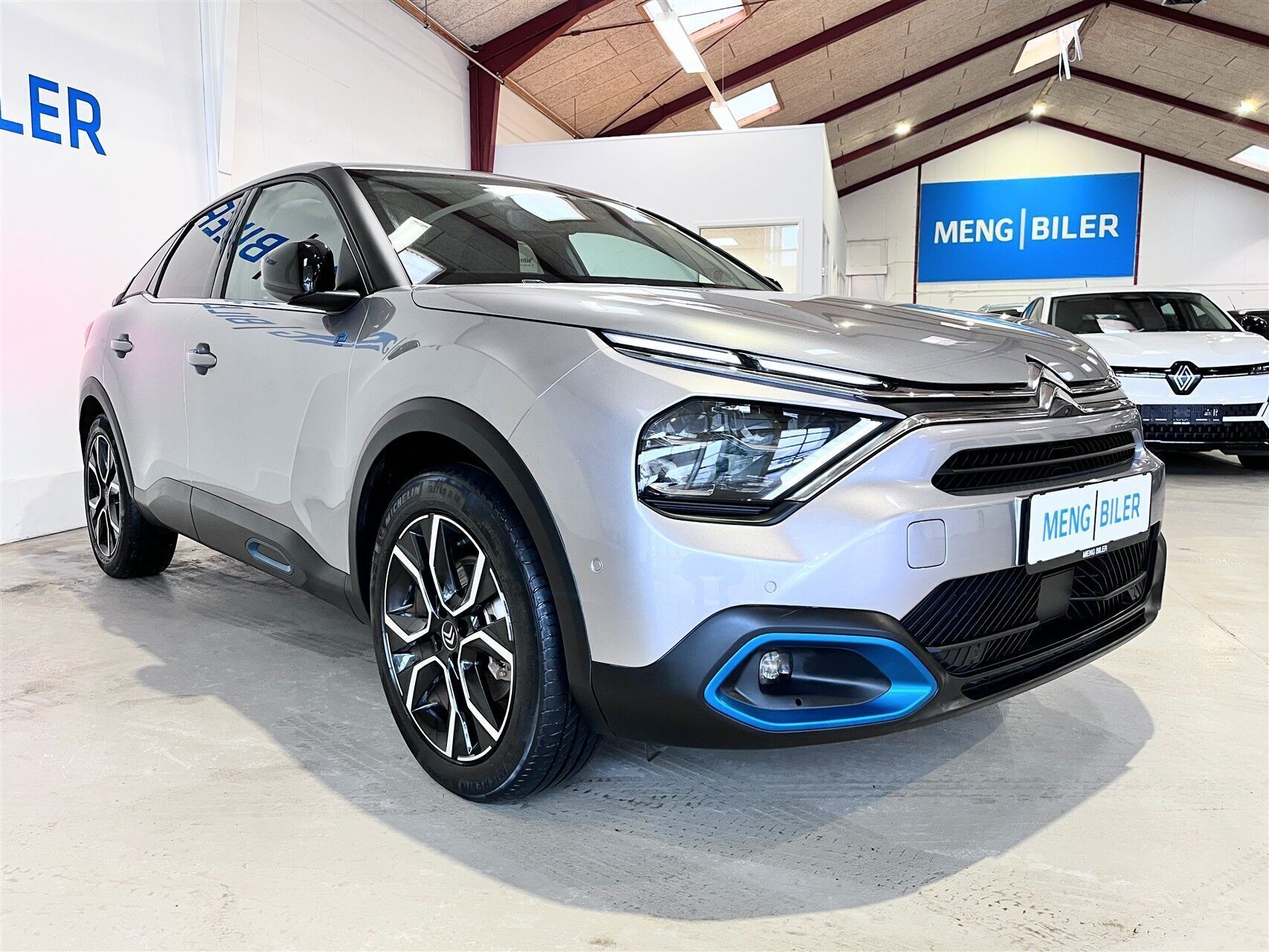Grå Citroën ë-C4 fra 2022
