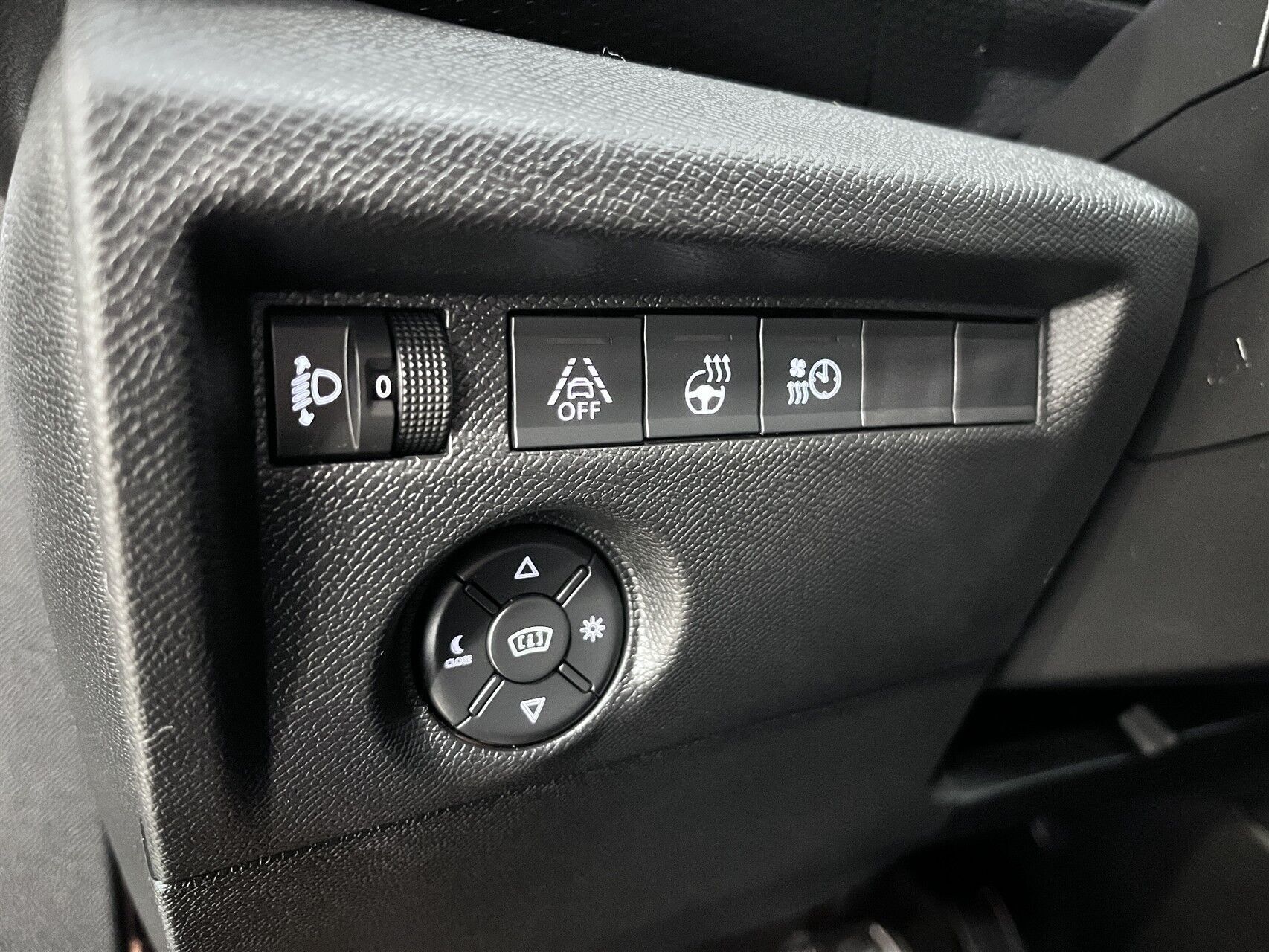 Grå Citroën ë-C4 fra 2022