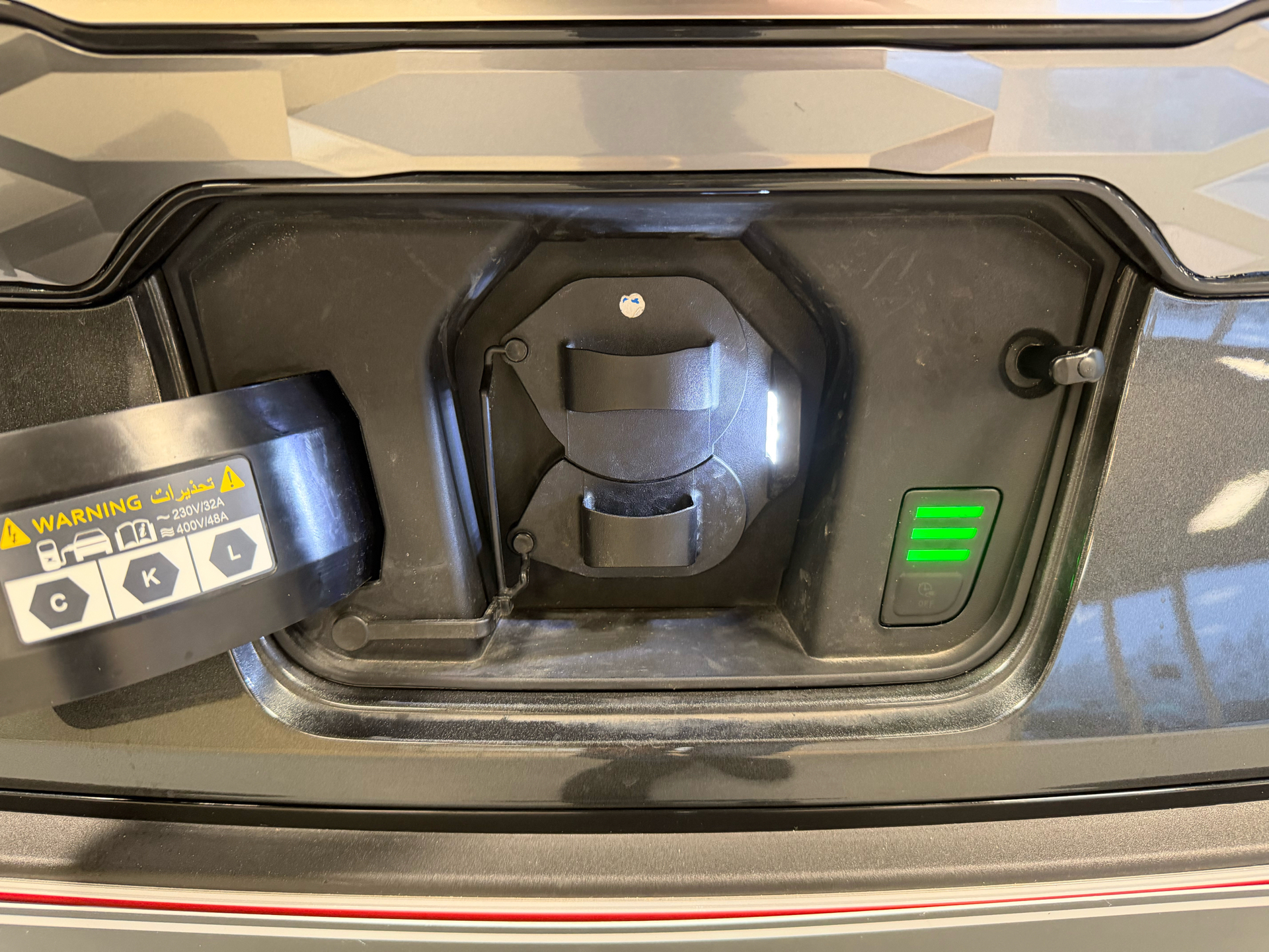 Grå Kia Niro EV fra 2025