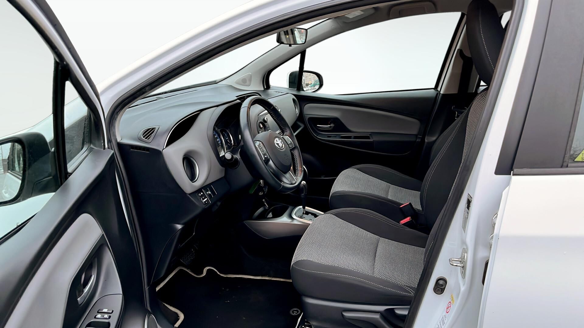 Toyota Yaris 1,5 Hybrid H2 E-CVT 100HK 5d Trinl. Gear