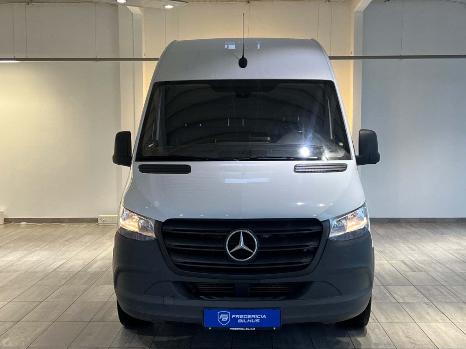 Mercedes Sprinter 314 2,2 CDi A2 Kassevogn aut. FWD