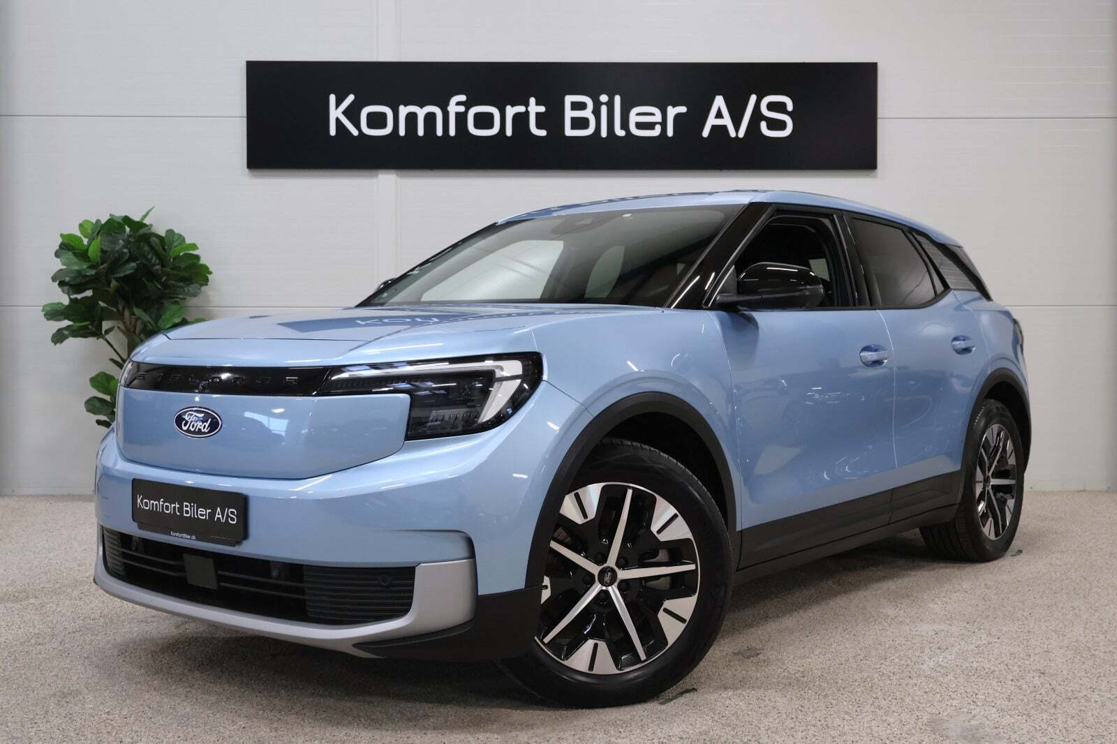 Ford Explorer 82 Select Extended Range