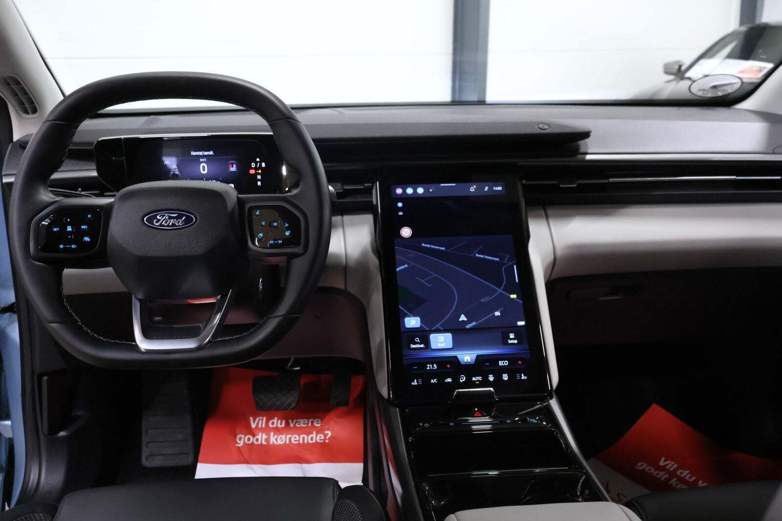 Ford Explorer 82 Select Extended Range