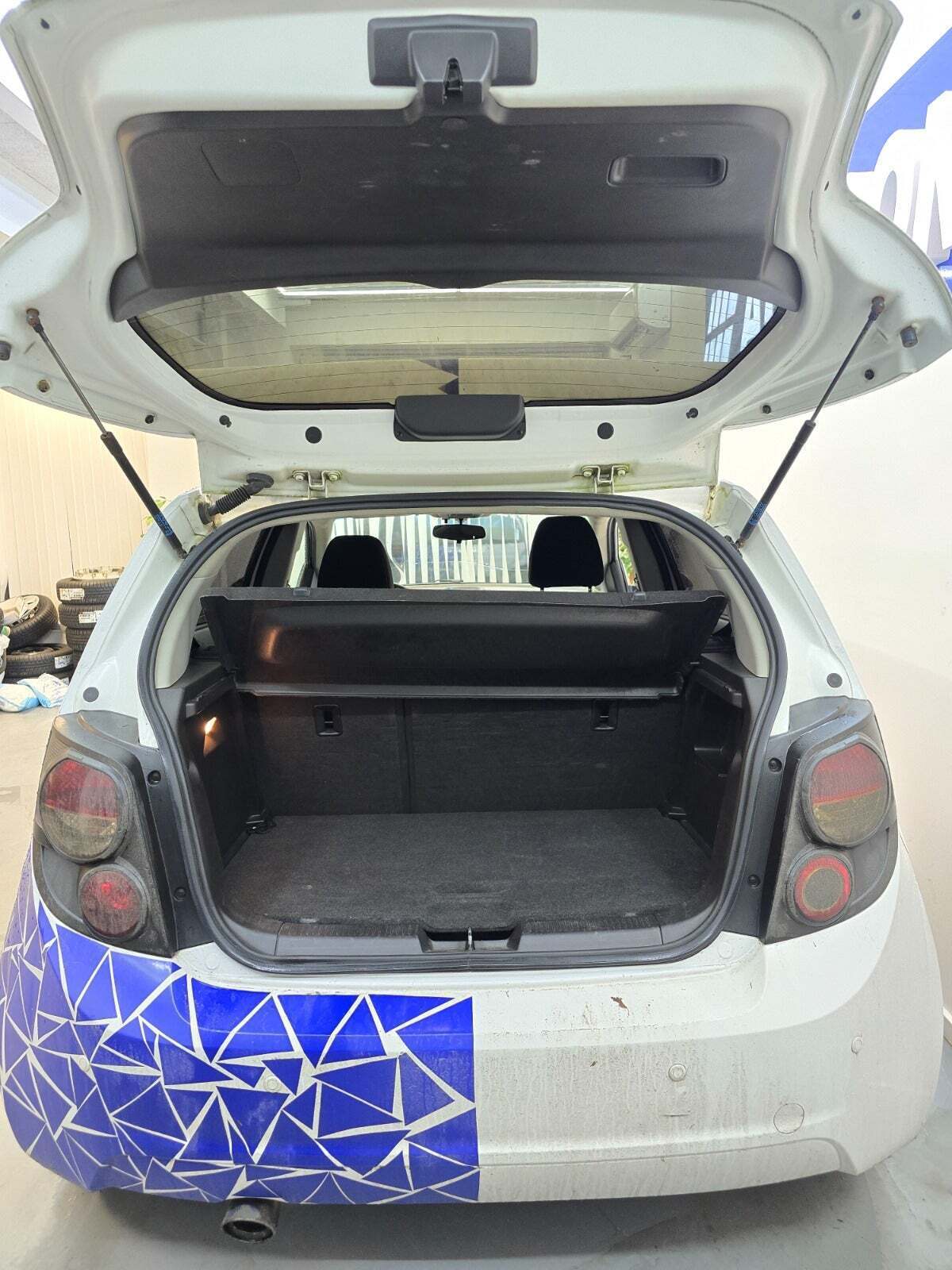 Hvid Chevrolet Aveo fra 2013