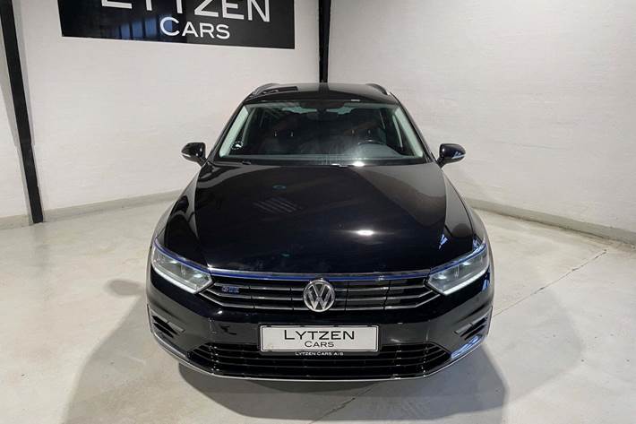 Sort VW Passat fra 2018