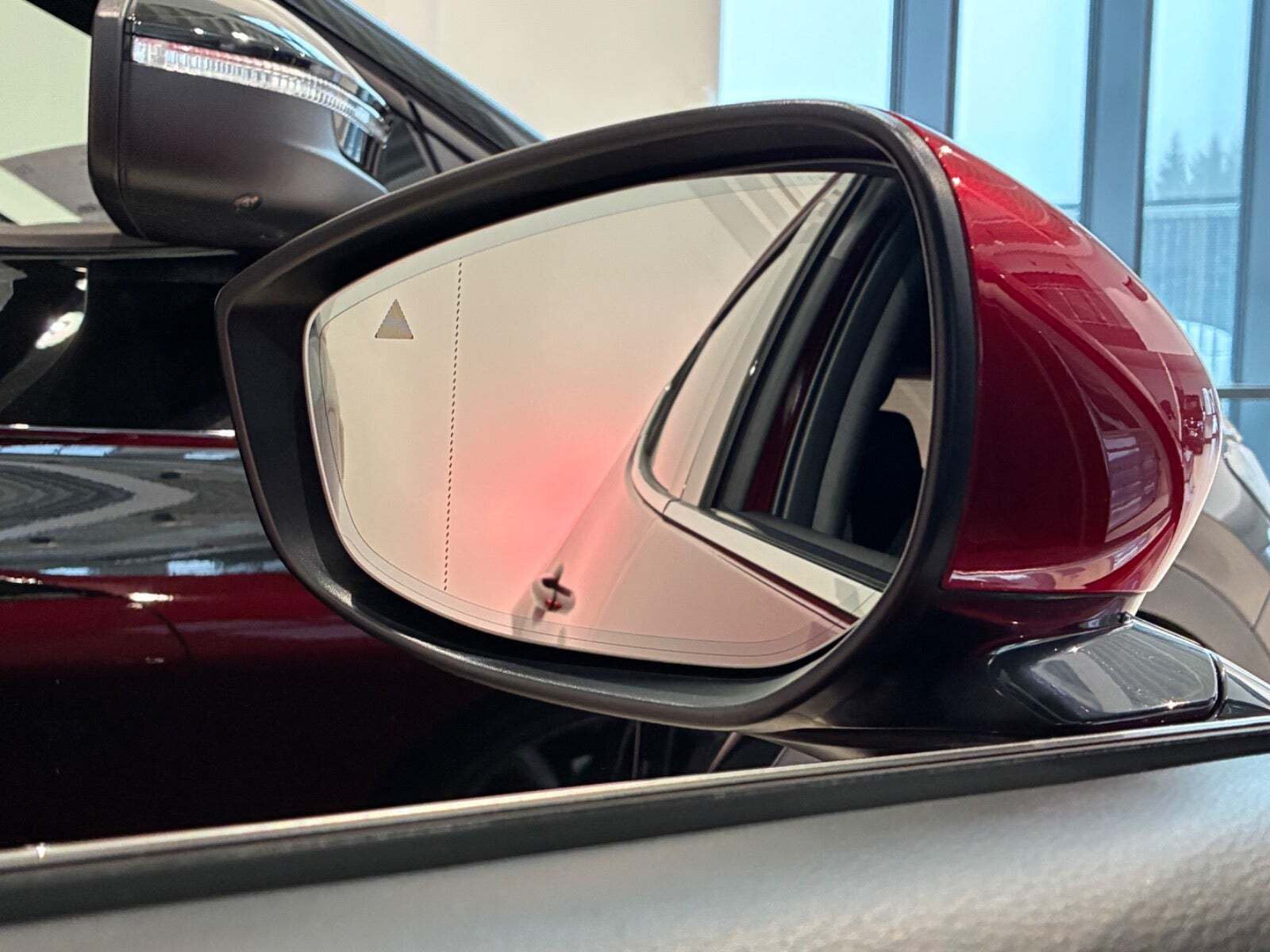 Rød Mazda 3 fra 2021