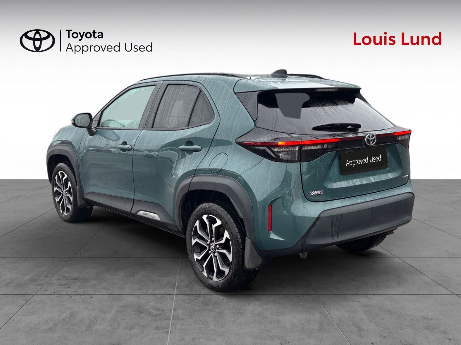 Grøn Toyota Yaris Cross fra 2025