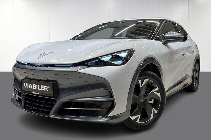 Hvid Cupra Tavascan fra 2024 set udefra