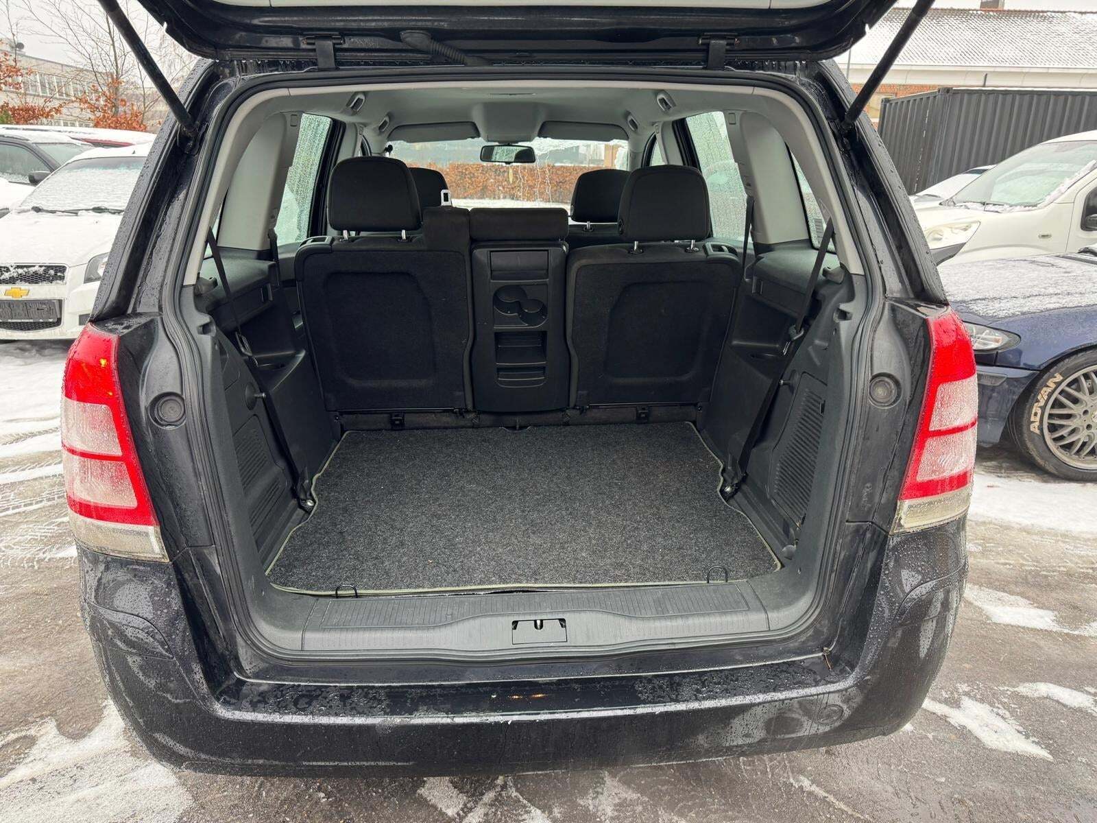 undefined Opel Zafira fra 2010