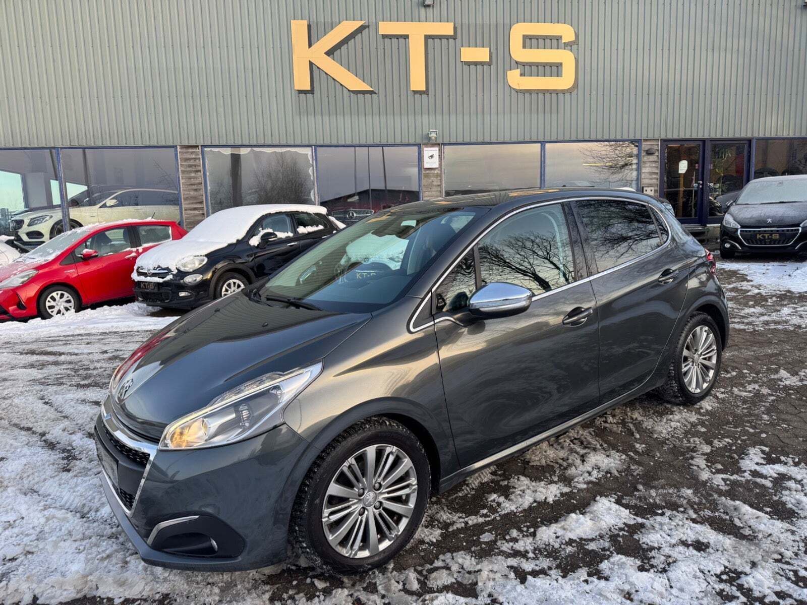 undefined Peugeot 208 fra 2016