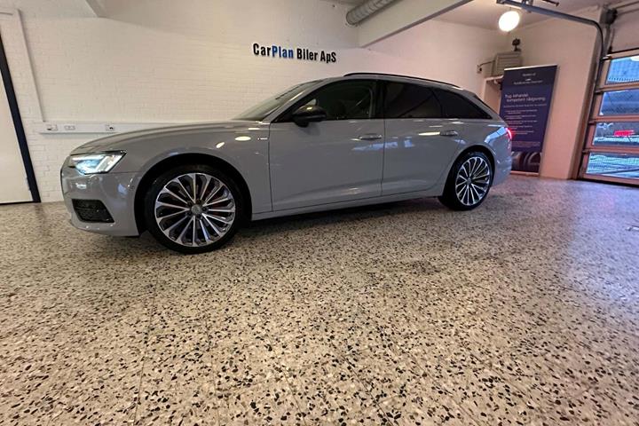 Grå Audi A6 fra 2020