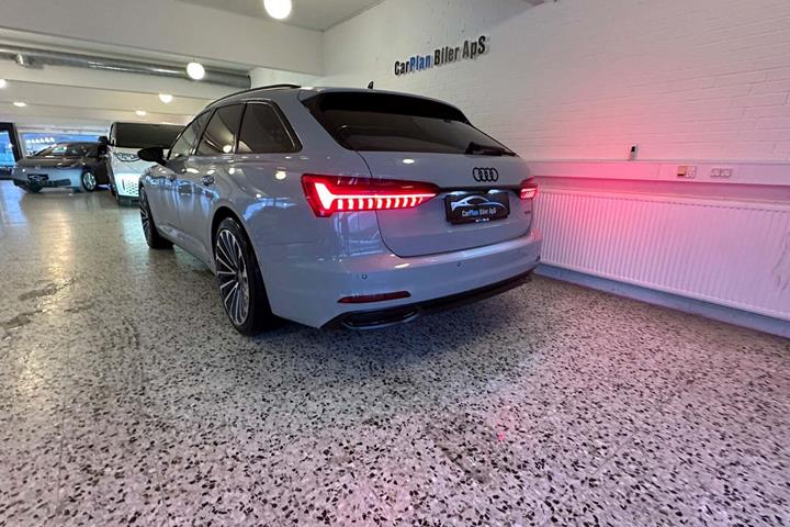 Grå Audi A6 fra 2020