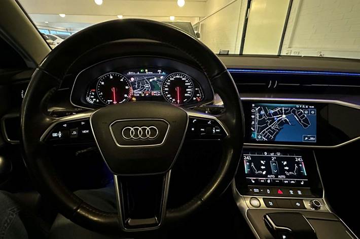 Grå Audi A6 fra 2020