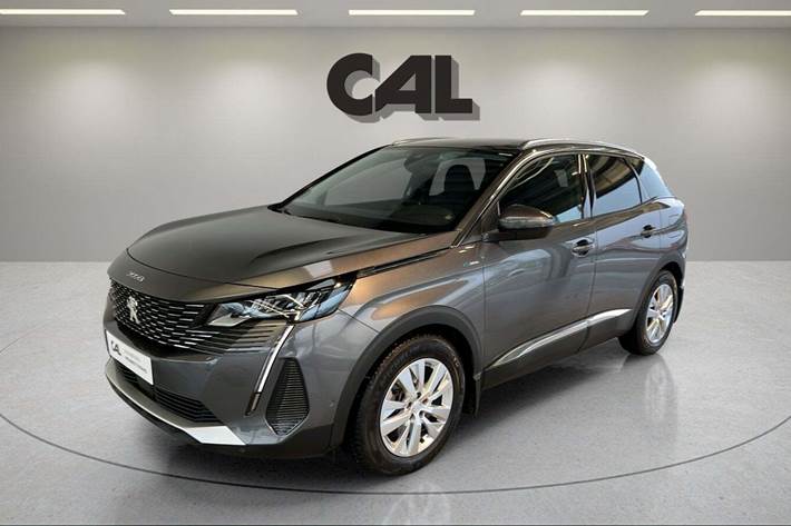 Grå Peugeot 3008 fra 2021 set udefra