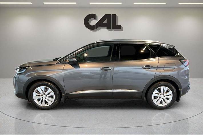 Grå Peugeot 3008 fra 2021