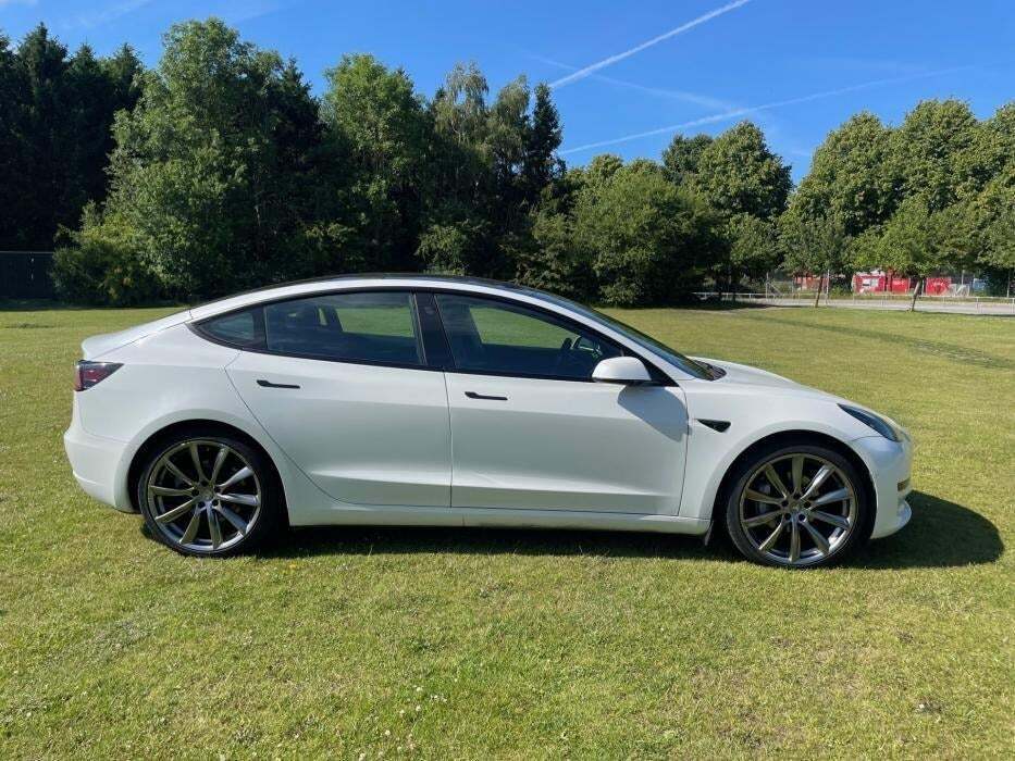 Tesla Model 3 Standard Range+ RWD