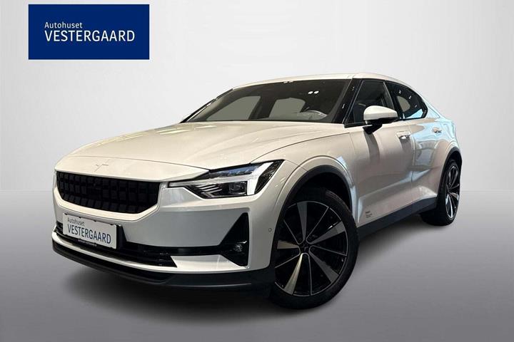 Hvid Polestar 2 fra 2023 set udefra