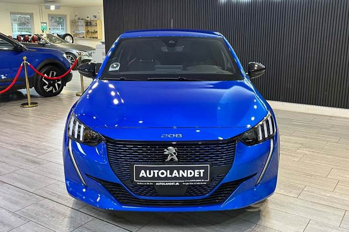 Blå Peugeot e-208 fra 2022