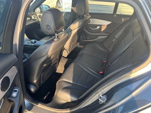 Grå Mercedes C220 d fra 2018