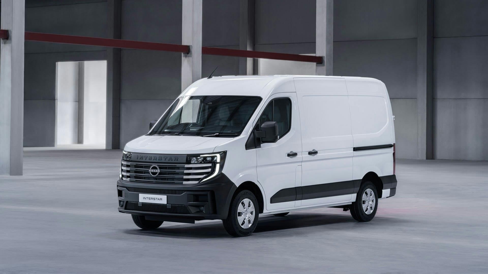 Nissan Interstar L2H2 EL N-Connecta 141HK Van Aut.