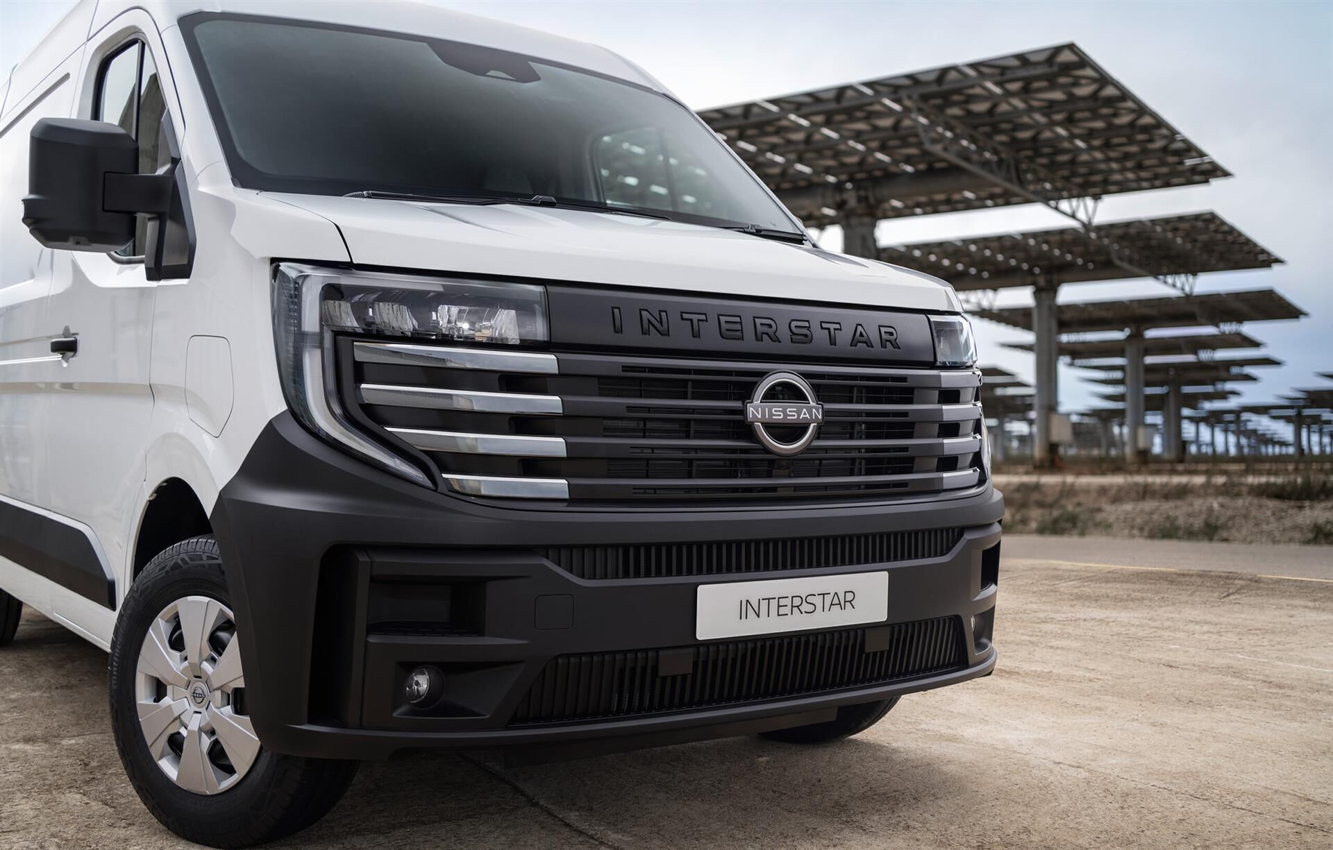 Nissan Interstar L2H2 EL N-Connecta 141HK Van Aut.