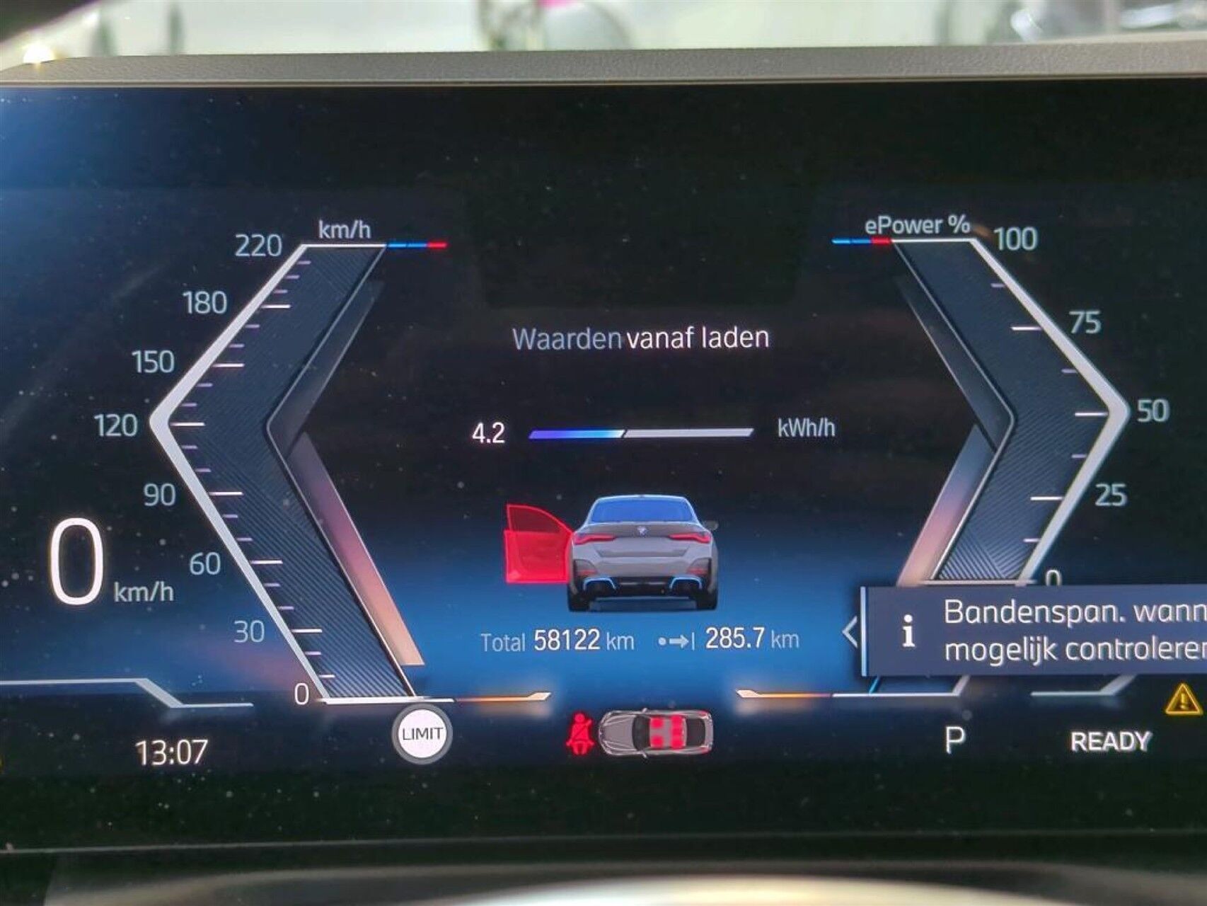 Grå BMW i4 fra 2023