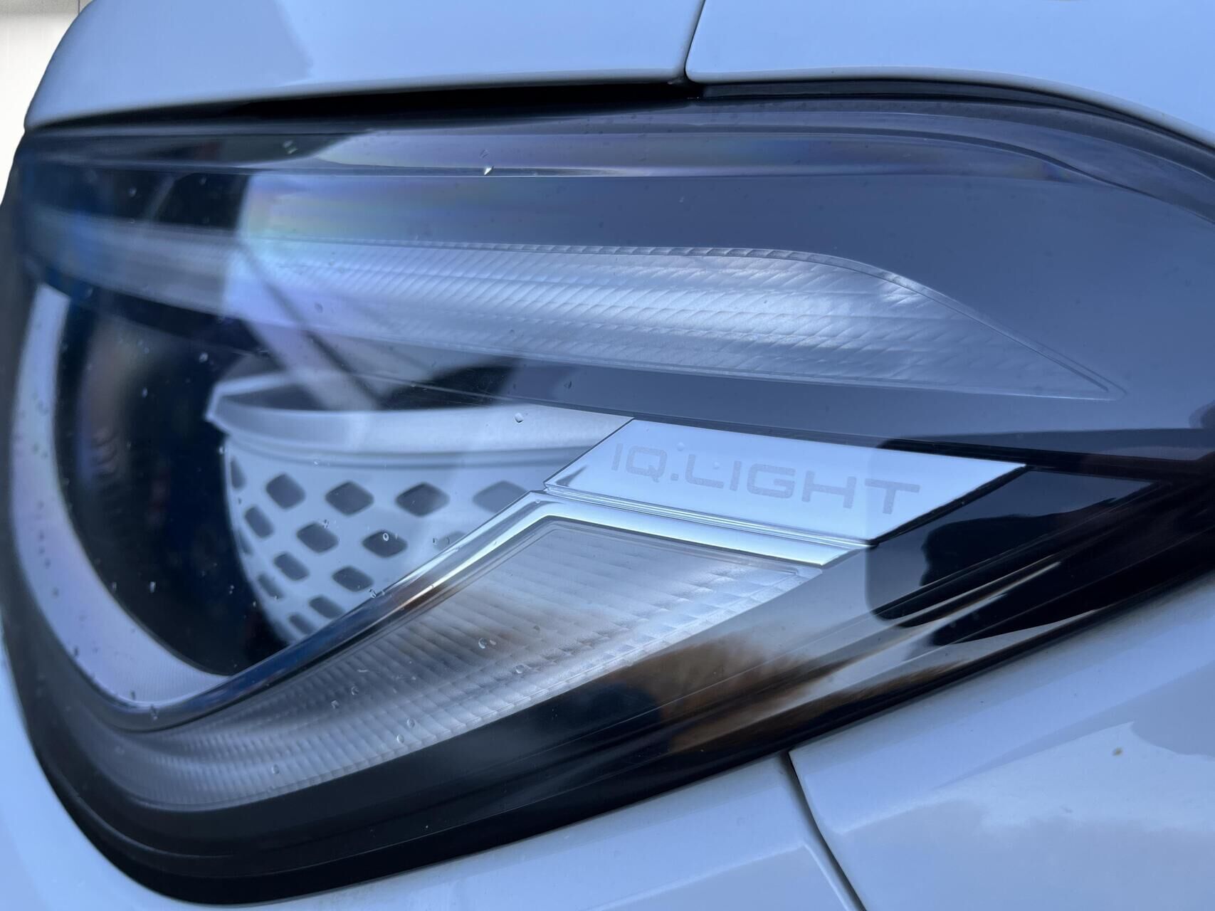 Hvid VW ID.4 fra 2021