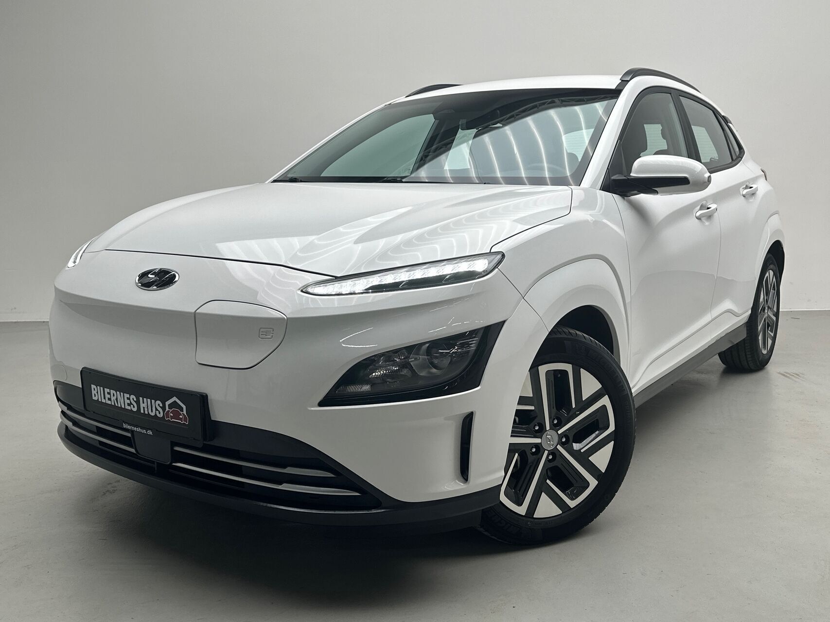 Hvid Hyundai Kona fra 2021