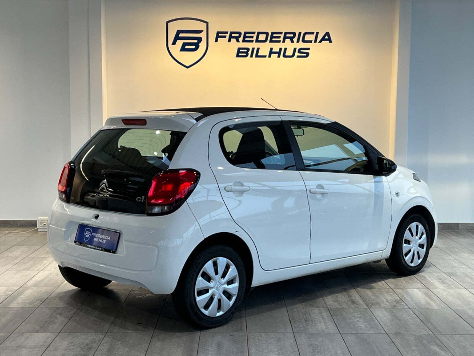 Citroën C1 1,0 e-VTi Shine Airscape