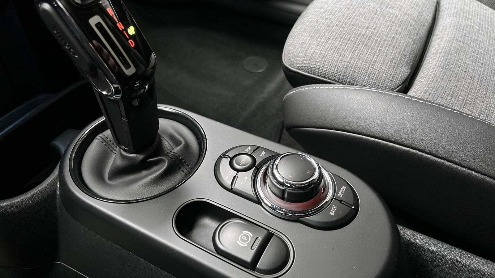 Sort Mini Cooper SE fra 2023