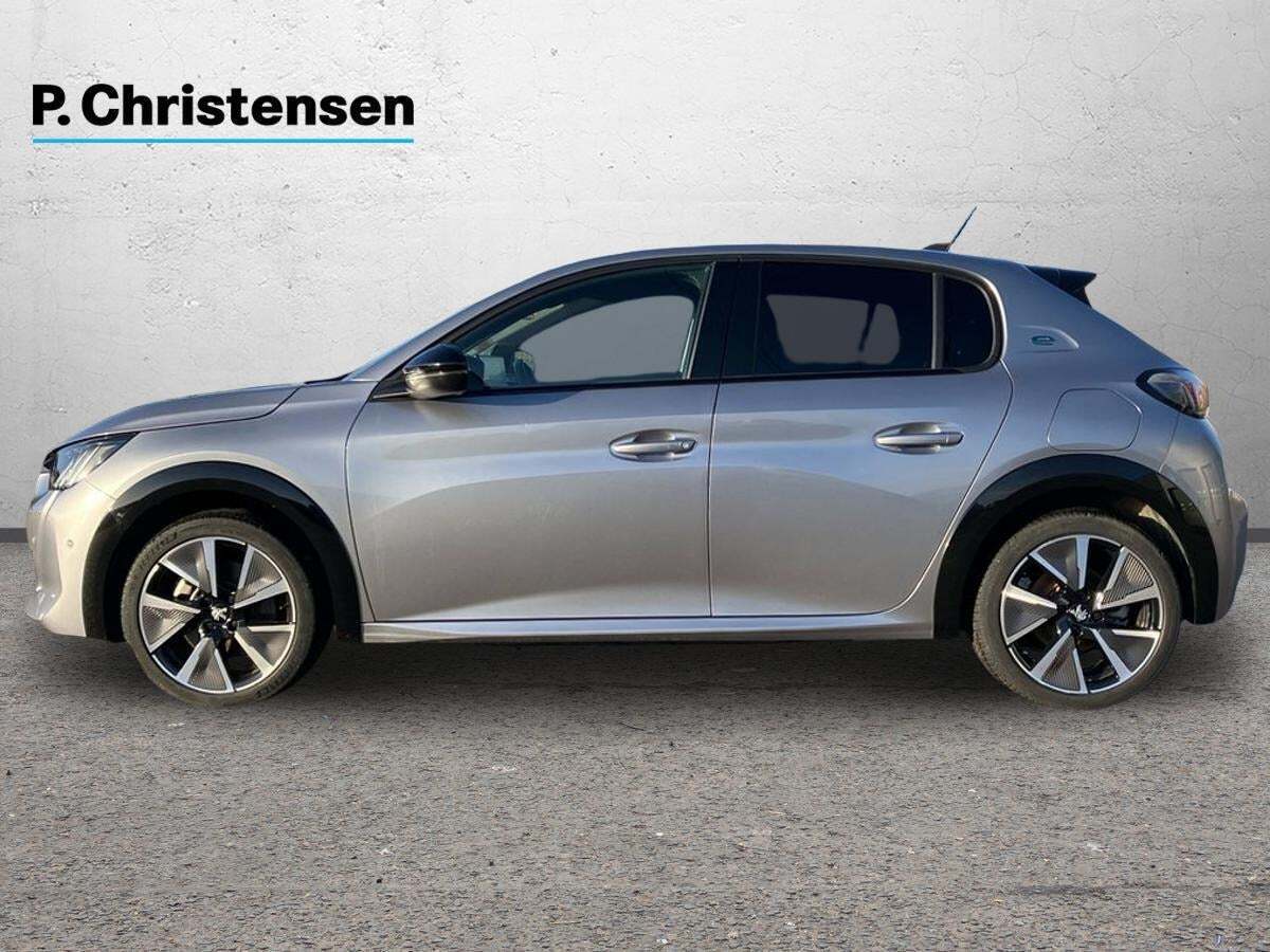 Peugeot e-208 50 GT Sky