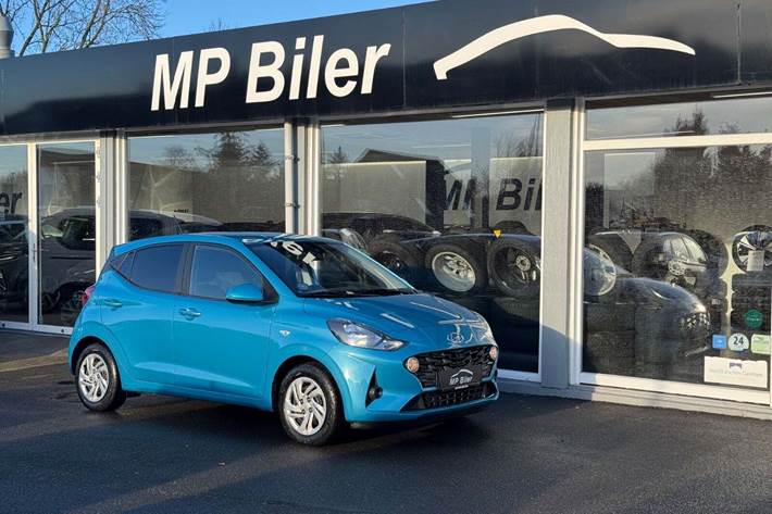 Blå Hyundai i10 fra 2021