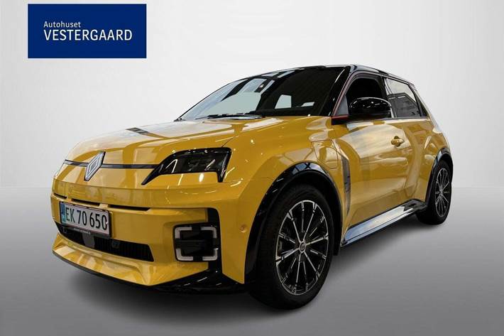 Gul Renault 5 E-Tech fra 2025 set udefra