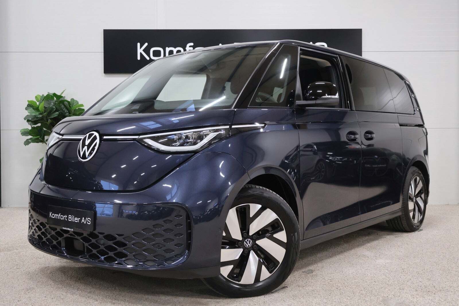 VW ID.Buzz 77 Life SWB