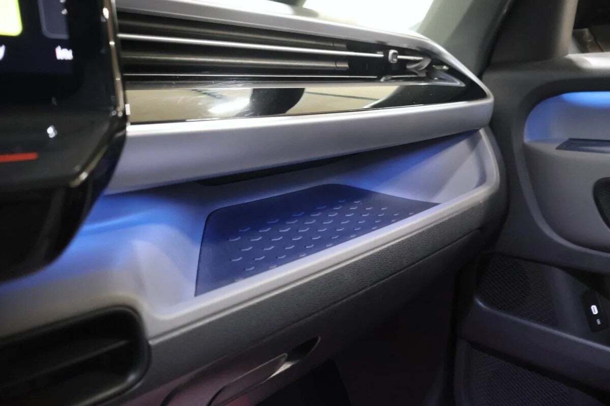 Blå VW ID.Buzz fra 2024