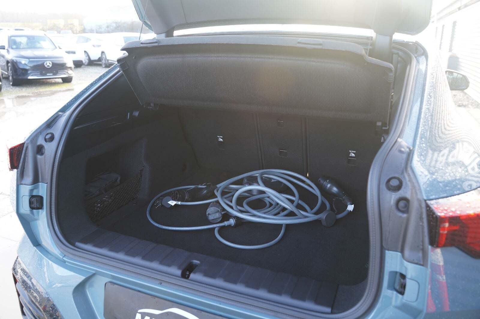 Blå BMW iX2 fra 2024