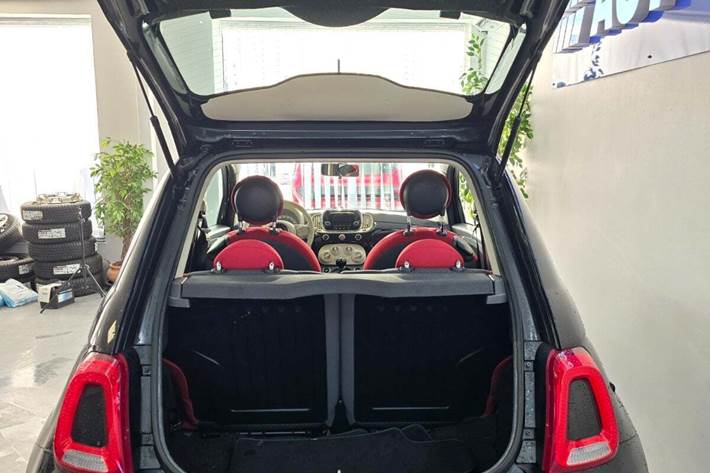 Sort Fiat 500 fra 2016