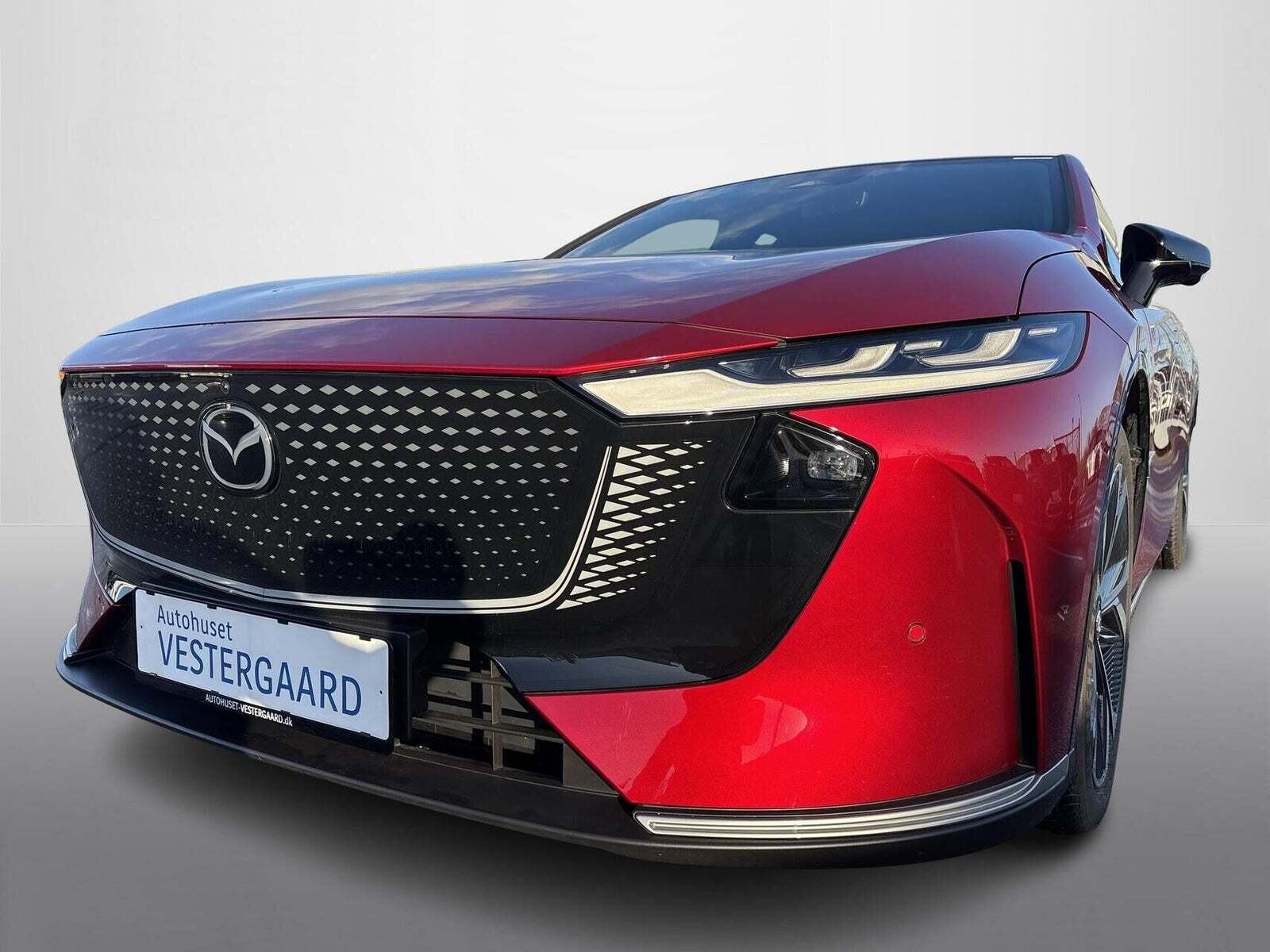 Hvid Mazda 6e fra 2025