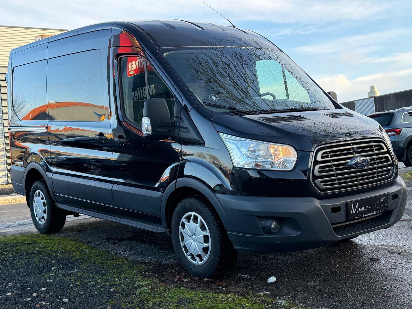 Sort Ford Transit 350 L2 Van fra 2017