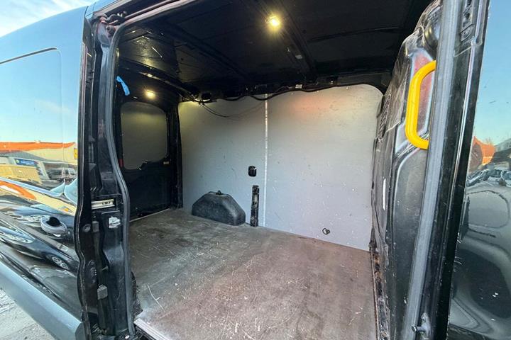 Sort Ford Transit 350 L2 Van fra 2017