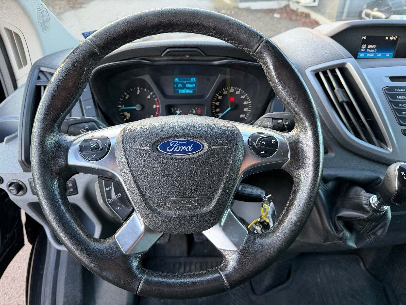 Sort Ford Transit 350 L2 Van fra 2017