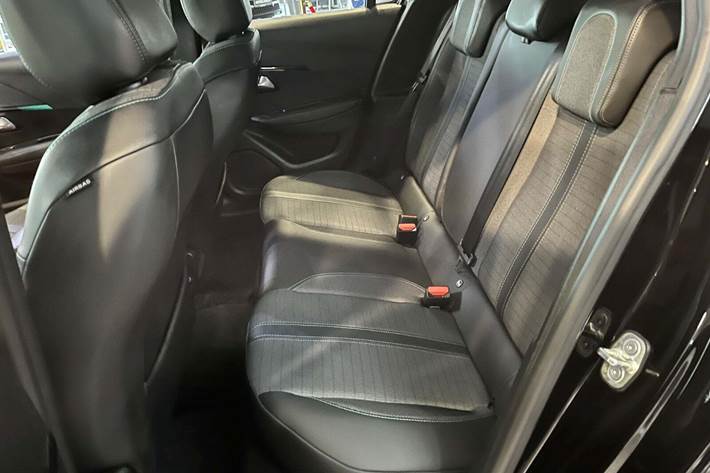 Sort Peugeot e-208 fra 2021