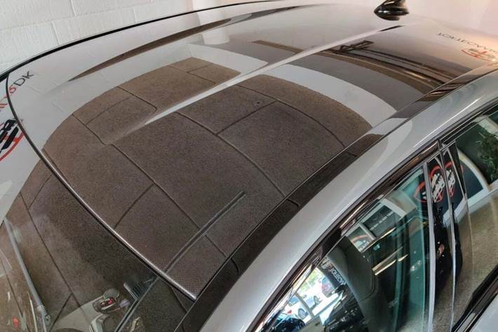 Grå BMW M5 fra 2019