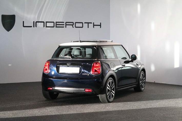 Sort Mini Cooper SE fra 2022