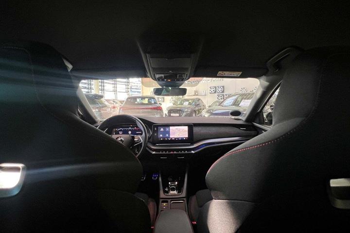 Hvid Skoda Octavia fra 2021