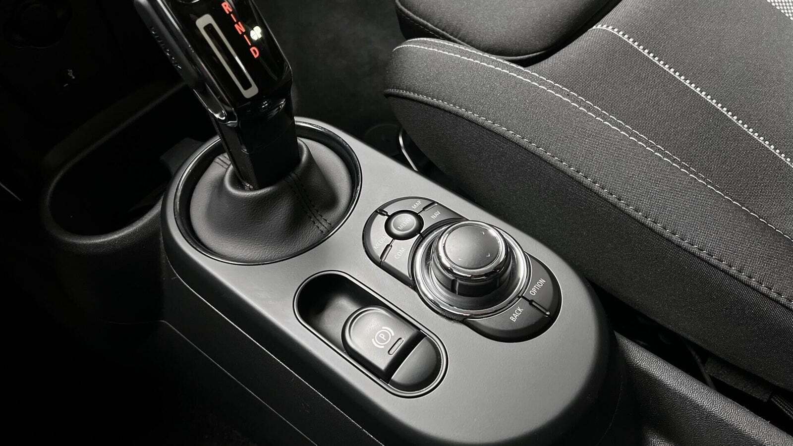 Grå Mini Cooper SE fra 2021