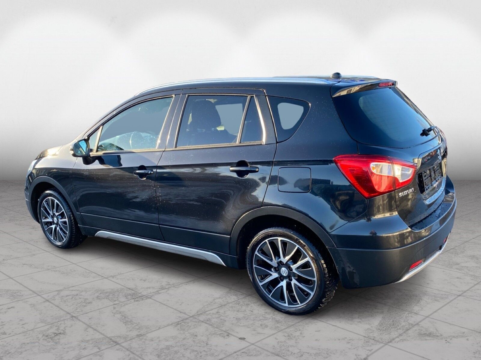 Sort Suzuki S-Cross fra 2014